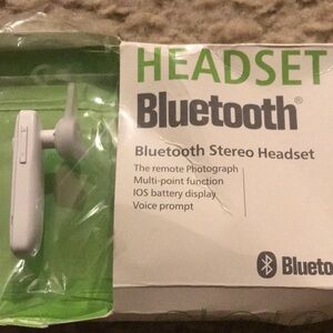 Bluetooth earbuds